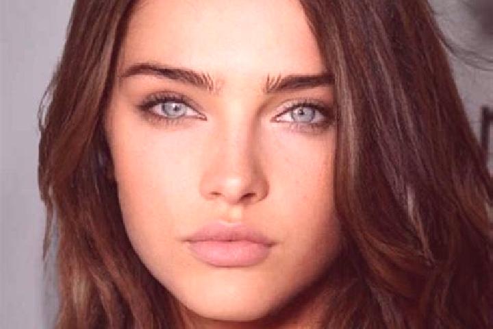Sophia, 34, a brunette dark-eyed caribbean companion based in Sahin. Offering CIM, Roleplay. Available for incall and outcall, day and evening dates.