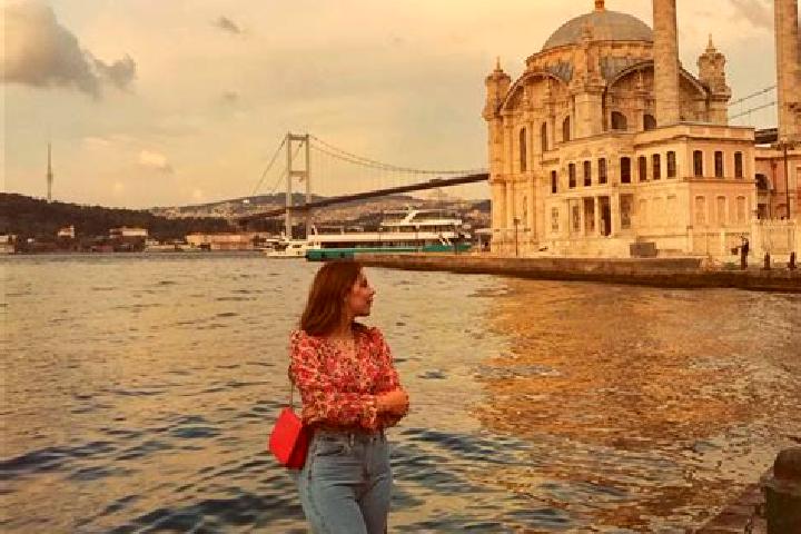Sophia, 34 — Escort in Ortakoey, Turkey
