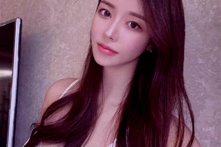Sophia, 34 — Escort in Qianhuang, China