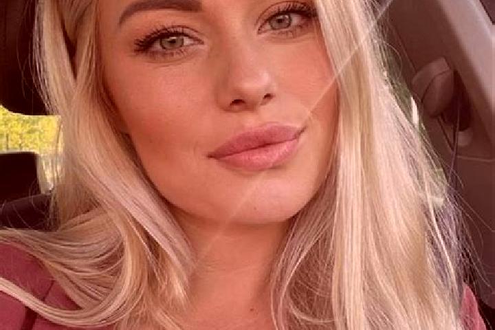 Sophia, 35, a blonde hazel-eyed european companion based in Langham. Offering BDSM, Tantra, Striptease. Available for incall and outcall, overnight bookings ...