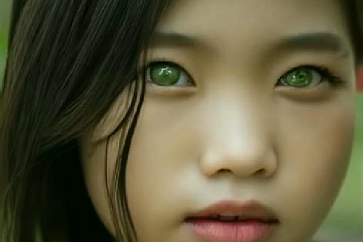Sophia, 35, a chestnut green-eyed asian companion based in Schenevus. Offering BDSM, Massage, OWO. Available for incall and outcall, day and evening dates.