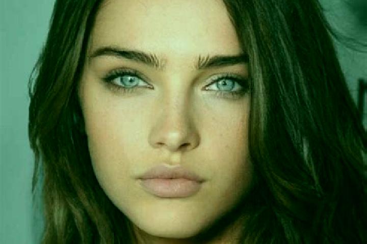 Sophia, 36, a brunette blue-eyed mediterranean companion based in Modlany. Offering Tantra, 69, Travel Companion, BDSM, Overnight. Available for incall and o...