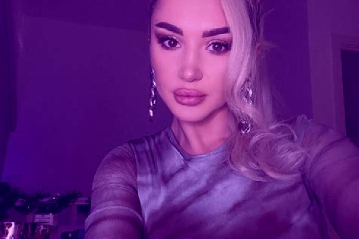 Sophia, 37, a blonde brown-eyed indian companion based in Sar Hpyu Su. Offering GFE, BDSM, Girlfriend Experience. Available for incall and outcall, day and e...