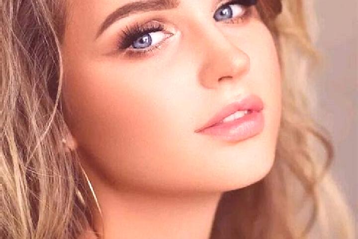 Sophia, 37, a dark blonde blue-eyed slavic companion based in Stivos. Offering Party Girl, Massage, Tantra, Striptease, GFE. Available for incall and outcall...