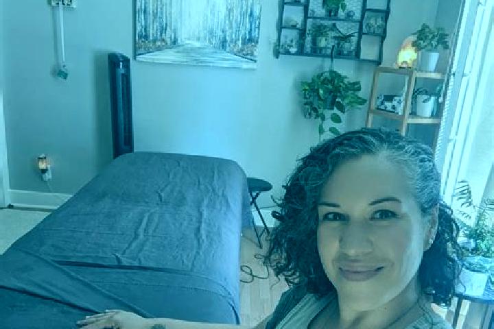 Sophia, 38, a auburn grey-eyed latina companion based in Ichiba. Offering Duos, Domination, Dinner Date, Erotic Massage. Available for incall and outcall, da...