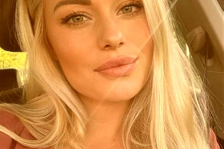 Sophia, 38, a blonde hazel-eyed indian companion based in Babiceni. Offering CIM, Girlfriend Experience, BDSM, Tantra. Available for incall and outcall, over...