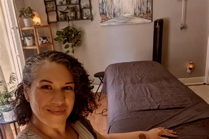 Sophia, 39, a auburn dark-eyed latina companion based in Tolocirio. Offering Prostate Massage, Girlfriend Experience, Erotic Massage. Available for incall an...