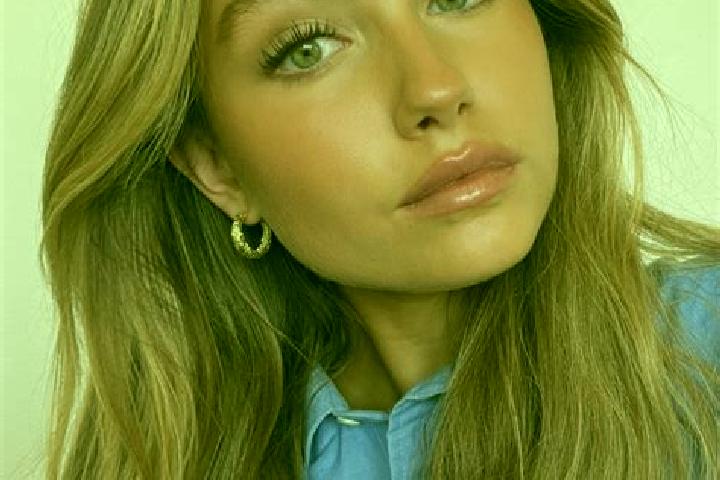 Sophia, 39, a dark blonde green-eyed mediterranean companion based in Mount Clear. Offering Party Girl, Overnight, Erotic Massage. Available for incall and o...