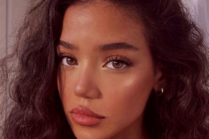 Stella, 20, a black brown-eyed mediterranean companion based in Hinton. Offering Striptease, Domination, Deep French Kissing, BDSM. Available for incall and ...
