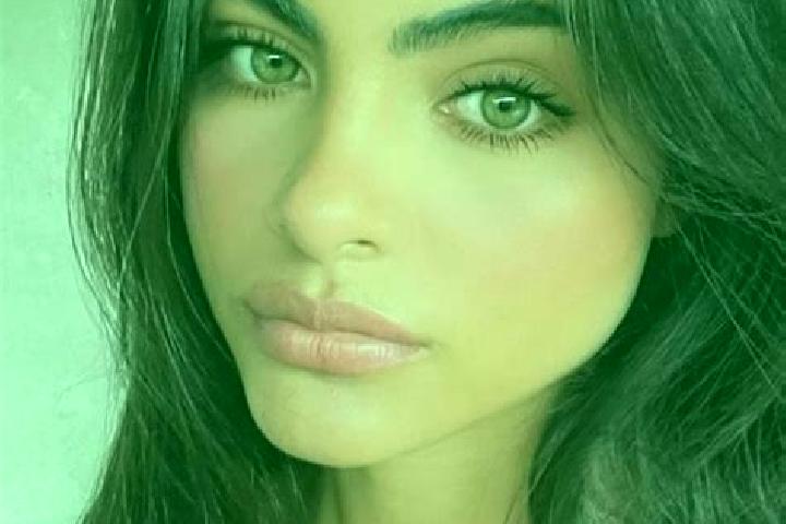Stella, 20, a brunette amber-eyed indian companion based in Konini. Offering GFE, OWO, 69, Deep French Kissing. Available for incall and outcall, overnight b...