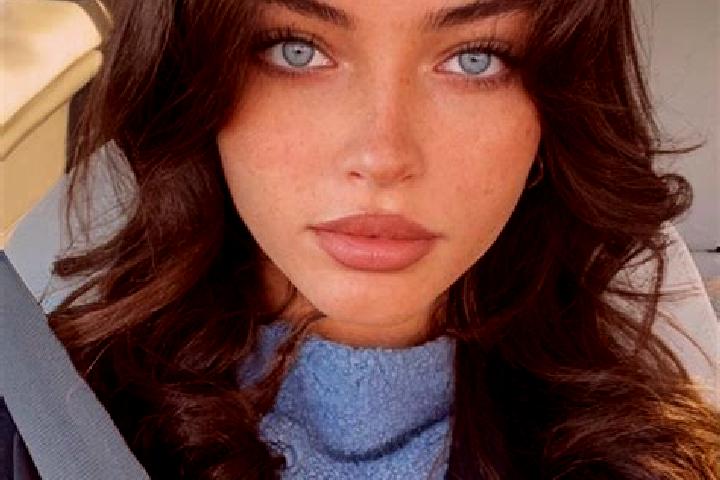 Stella, 20, a brunette blue-eyed mediterranean companion based in Serra do Navio. Offering Roleplay, OWO, Domination, Tantra, Overnight. Available for incall...