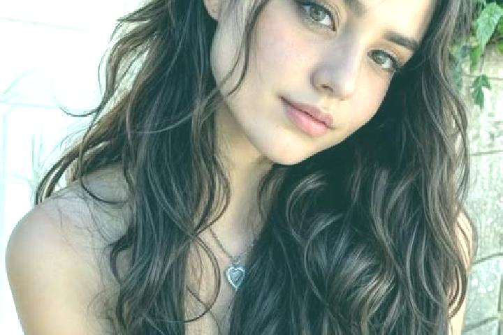 Stella, 20, a brunette hazel-eyed slavic companion based in Mimizan. Offering A-Level, Party Girl, Dinner Date, CIM. Available for incall and outcall, day an...