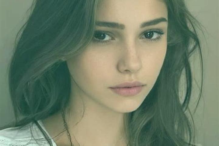 Stella, 20, a chestnut grey-eyed slavic companion based in Essen. Offering Girlfriend Experience, Dinner Date, Erotic Massage. Available for incall and outca...