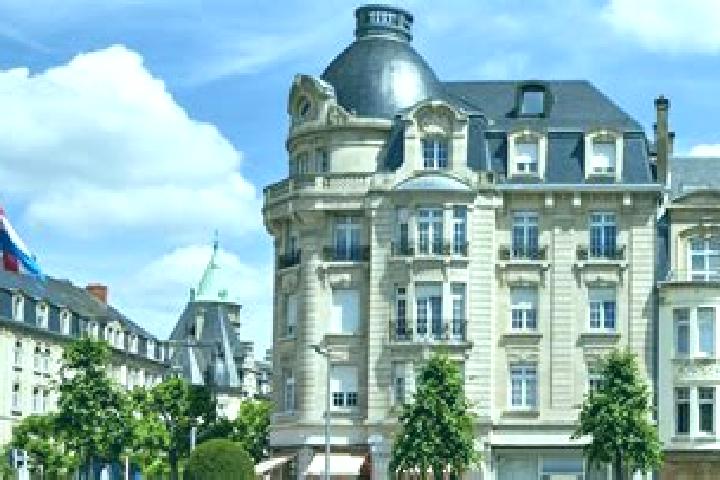 Stella, 20 — Escort in Paris 06 Luxembourg, France
