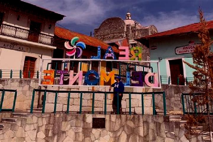 Stella, 20 — Escort in Santa Maria del Monte, Mexico