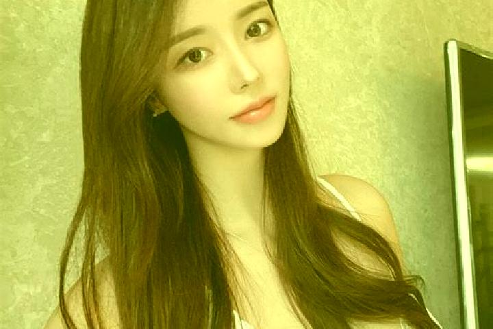 Stella, 20 — Escort in Wujimi, China