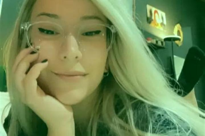 Stella, 21, a blonde green-eyed indian companion based in Bishui. Offering A-Level, Tantra, Prostate Massage. Available for incall and outcall, overnight boo...
