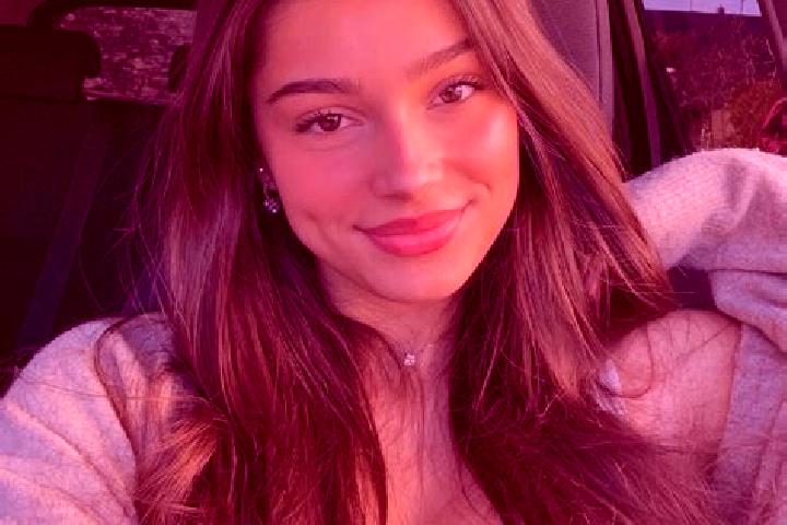 Stella, 21, a brunette green-eyed caribbean companion based in Bertrange. Offering Couples, A-Level. Available for incall and outcall, day and evening dates.