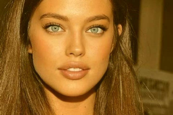 Stella, 21, a chestnut green-eyed caucasian companion based in Plaiesu. Offering Girlfriend Experience, Travel Companion, 69, Fetish, Striptease. Available f...