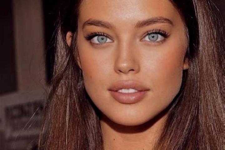 Stella, 21, a chestnut green-eyed caucasian companion based in Senoufla. Offering Party Girl, Massage, Deep French Kissing, 69. Available for incall and outc...