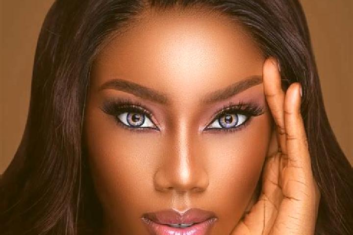 Stella, 21, a red blue-eyed ebony companion based in Paulhaguet. Offering Couples, Domination. Available for incall and outcall, overnight bookings available.