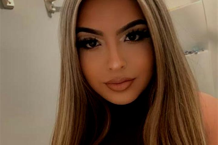 Stella, 21, a red brown-eyed latina companion based in Rachona. Offering Domination, Deep French Kissing, Fetish, BDSM, A-Level. Available for incall and out...