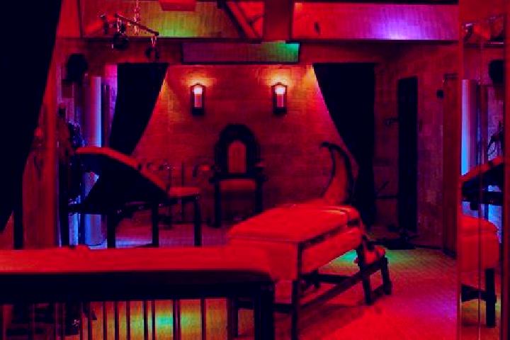 Stella, 21, a red brown-eyed middle eastern companion based in Potehy. Offering Tantra, BDSM, A-Level. Available for incall and outcall, overnight bookings a...