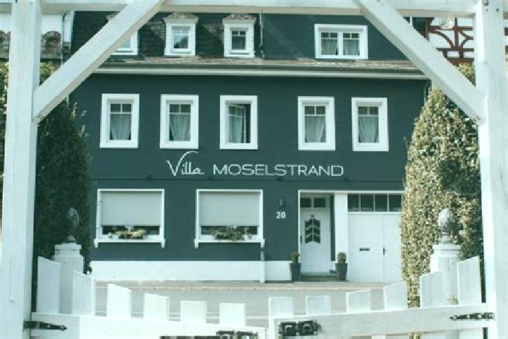 Stella, 21 — Escort in Moselkern, Germany