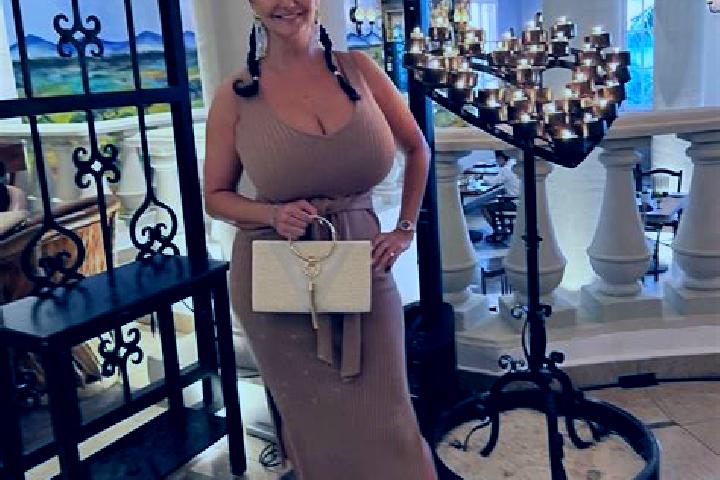 Stella, 22 — Escort in Avan, Armenia