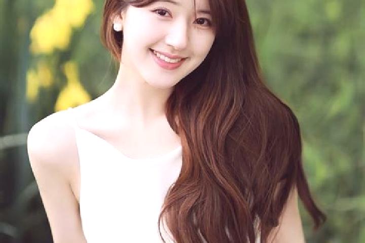 Stella, 22 — Escort in Xuri, China