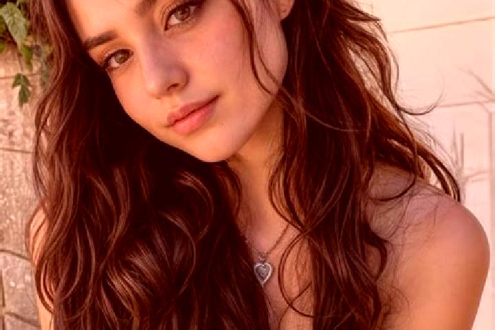 Stella, 23, a black hazel-eyed caucasian companion based in Sathorn. Offering Dinner Date, Roleplay, Couples, Party Girl. Available for incall and outcall, d...