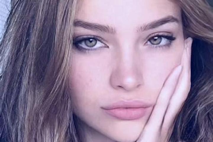 Stella, 23, a blonde brown-eyed middle eastern companion based in Grosselfingen. Offering BDSM, Erotic Massage, A-Level, Travel Companion. Available for inca...