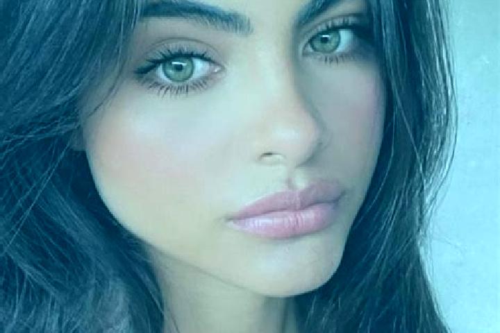 Stella, 23, a brunette brown-eyed caucasian companion based in Becanchen. Offering Striptease, OWO, GFE, Massage. Available for incall and outcall, overnight...
