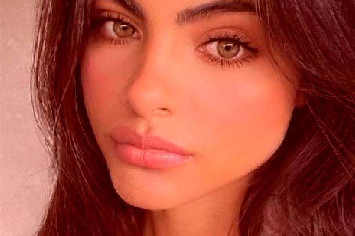 Stella, 23, a brunette dark-eyed ebony companion based in Quistello. Offering OWO, Striptease, CIM. Available for incall and outcall, day and evening dates.