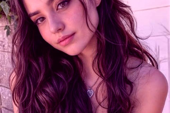 Stella, 23, a brunette hazel-eyed slavic companion based in Presidencia Roque Saenz Pena. Offering BDSM, Striptease, GFE, Overnight. Available for incall and...