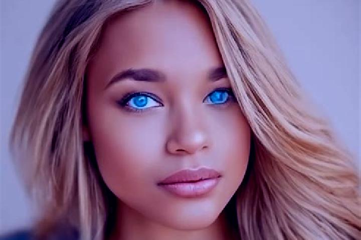 Stella, 23, a dark blonde blue-eyed latina companion based in Sebazon. Offering Fetish, BDSM, Girlfriend Experience, Roleplay. Available for incall and outca...