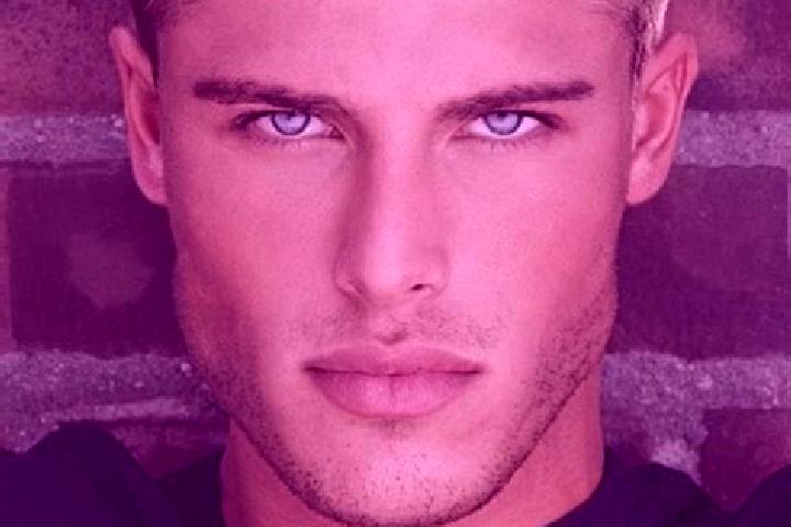 Stella, 23, a dark blonde grey-eyed caucasian companion based in Tsowkey. Offering Roleplay, Fetish, Massage. Available for incall and outcall, day and eveni...