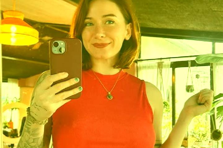 Stella, 23 — Escort in Dridu, Romania