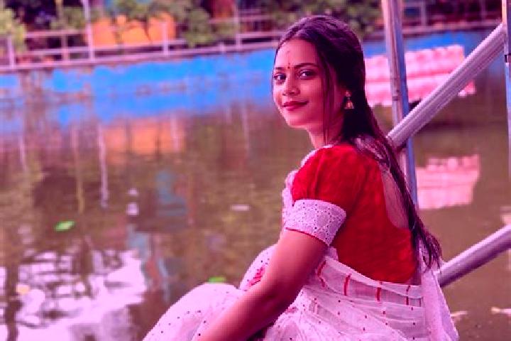 Stella, 23 — Escort in Kakdwip, India