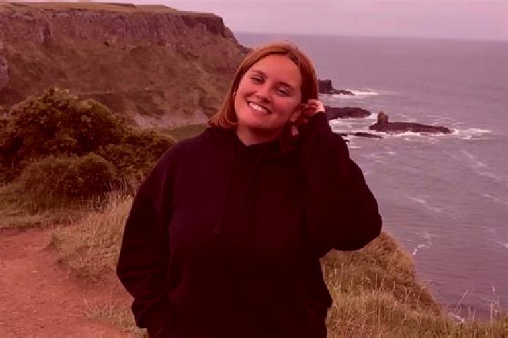 Stella, 23 — Escort in Loughlinstown, Ireland