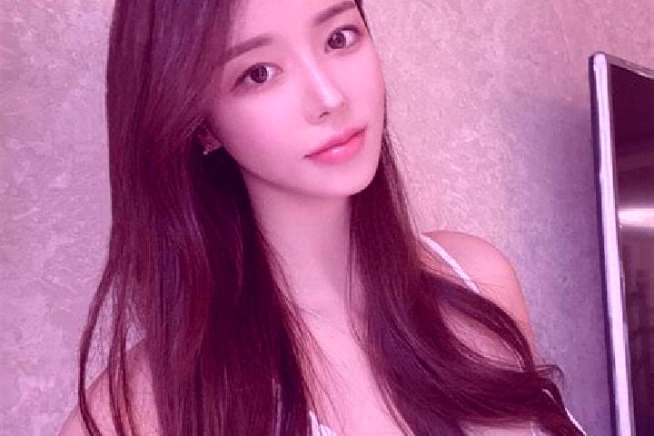 Stella, 23 — Escort in Tutli-ye Kuchak, Iran