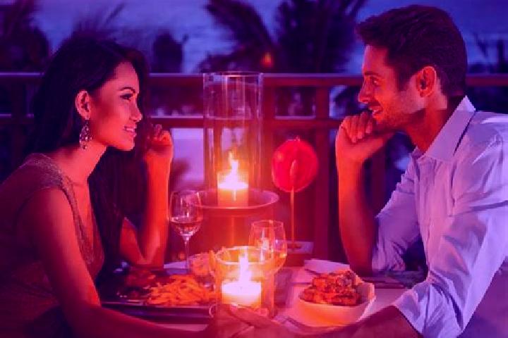 Stella, 24, a auburn green-eyed middle eastern companion based in Allmannshofen. Offering Couples, Dinner Date, Erotic Massage, Girlfriend Experience, Travel...