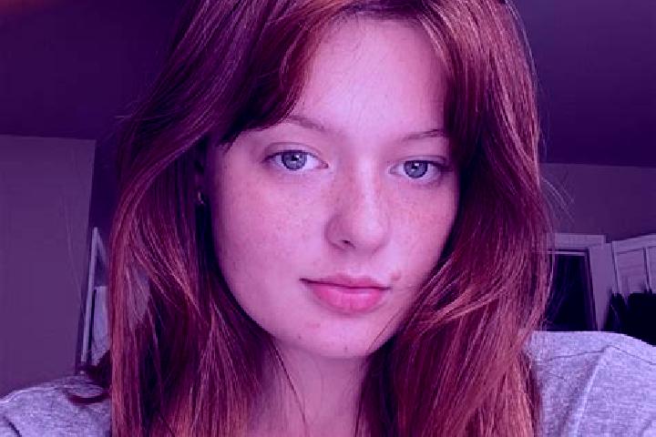 Stella, 24, a auburn grey-eyed european companion based in Central Valley (historical). Offering A-Level, Massage, Girlfriend Experience. Available for incal...
