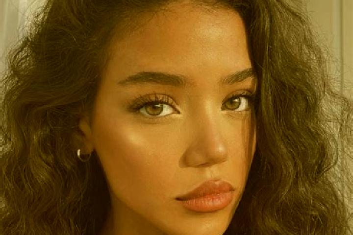 Stella, 24, a black brown-eyed mixed companion based in Iscehisar. Offering Dinner Date, OWO, Tantra. Available for incall and outcall, day and evening dates.