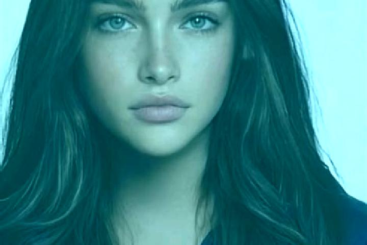 Stella, 24, a brunette amber-eyed caucasian companion based in Alta Habana. Offering Massage, Travel Companion, Domination. Available for incall and outcall,...