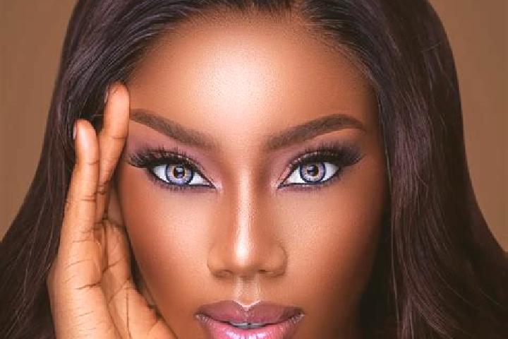 Stella, 24, a chestnut blue-eyed ebony companion based in Chiscani. Offering Girlfriend Experience, Massage, Dinner Date. Available for incall and outcall, d...