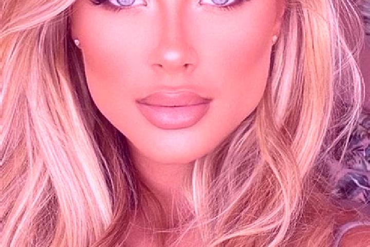 Stella, 24, a dark blonde hazel-eyed latina companion based in Notting Hill. Offering Couples, Dinner Date, Party Girl, BDSM. Available for incall and outcal...