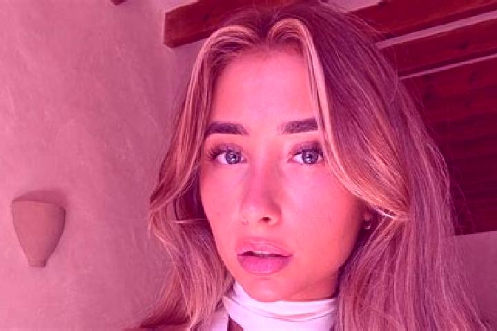 Stella, 24 — Escort in Bayt Imrin, Palestine