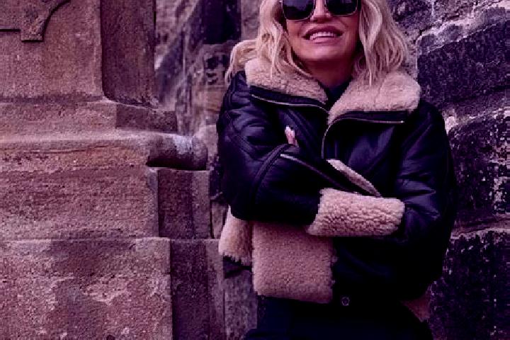 Stella, 24 — Escort in Dara, Romania