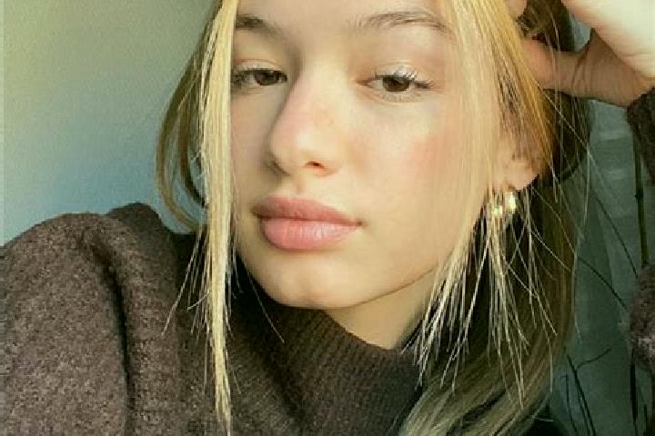 Stella, 25, a blonde brown-eyed asian companion based in Wangen. Offering Fetish, Striptease, Girlfriend Experience, BDSM. Available for incall and outcall, ...